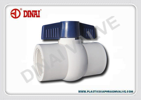 PVC nhựa Ball Valve Đối với nước 1/2 &quot;đến 4&quot;, DIN / ANSI / JIS / BS